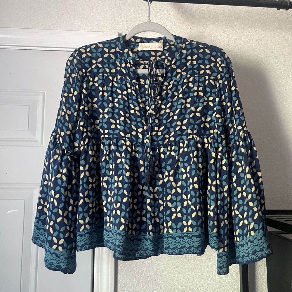 NATALIE MARTIN navy blue cream floral silk border peplum bell sleeve boxy blouse